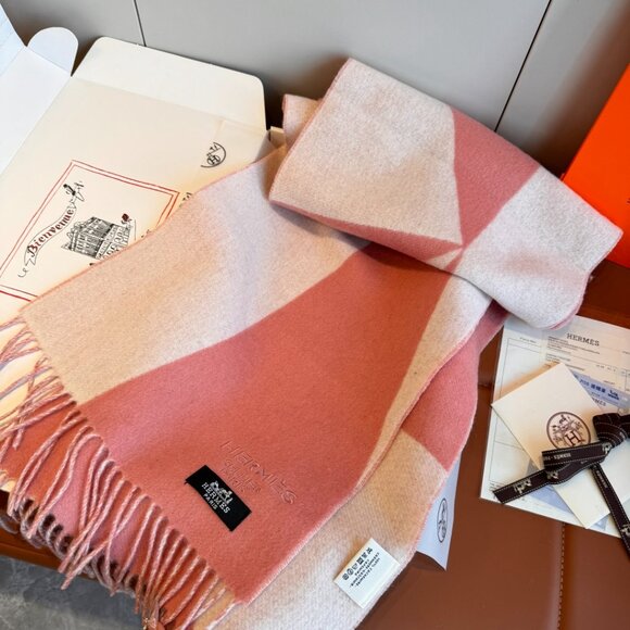 Hermès Pink & Cream Wool Scarf - Authentic w/ Original Box - Picture 5 of 5